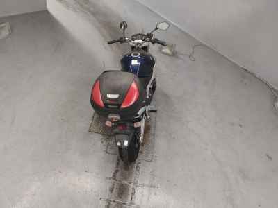 Suzuki GSR400