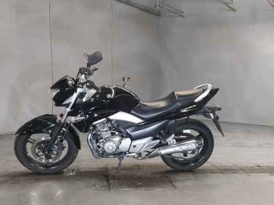 Suzuki GSR250