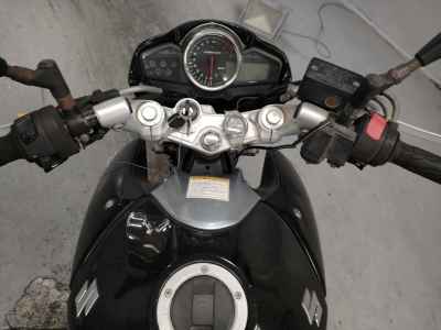 Suzuki GSR250