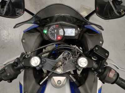 Yamaha YZF-R25 2015