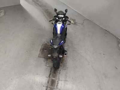 Yamaha YZF-R25 2015