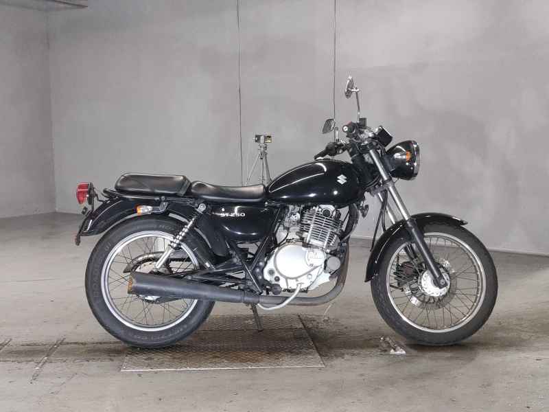 Suzuki ST250
