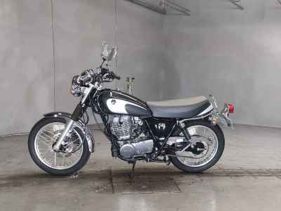 Yamaha SR400 2021