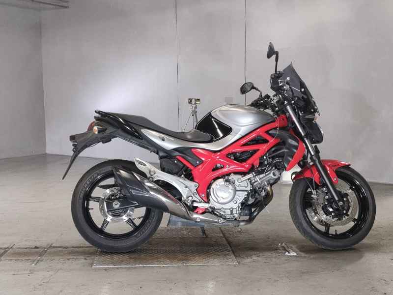 Suzuki Gladius SFV400 2016