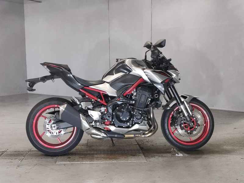 Kawasaki Z900 2023