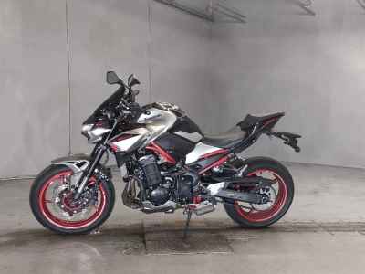 Kawasaki Z900 2023
