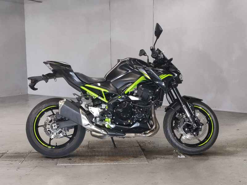 Kawasaki Z900 2021