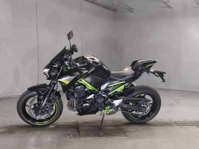 Kawasaki Z900 2021