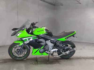 Kawasaki Ninja 400R 2012