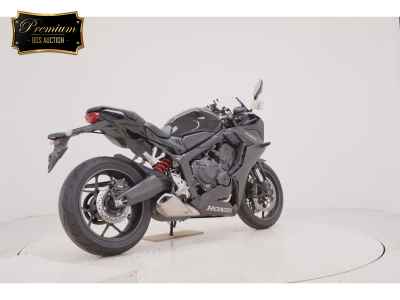 Honda CB650R 2023