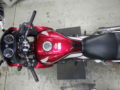Honda CB400 Super Boldor 2020
