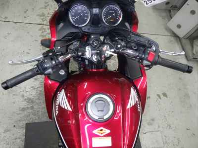 Honda CB400 Super Boldor 2020