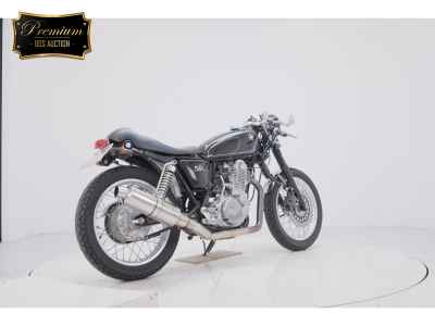 Yamaha SR400 2010