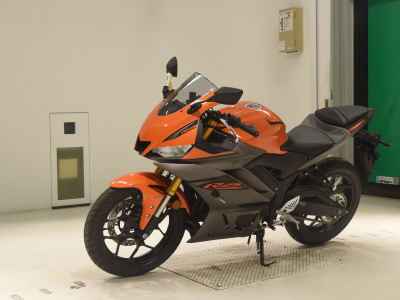 Yamaha YZF-R25 2022