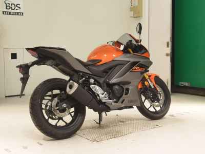 Yamaha YZF-R25 2022