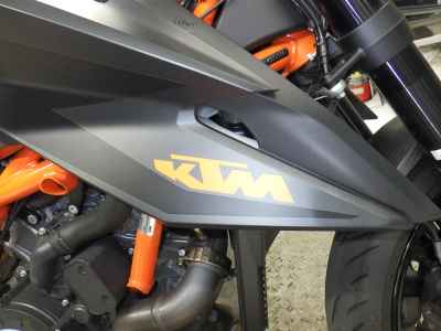 KTM 1290 Super Duke R 2020