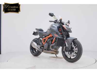 KTM 1290 Super Duke R 2020