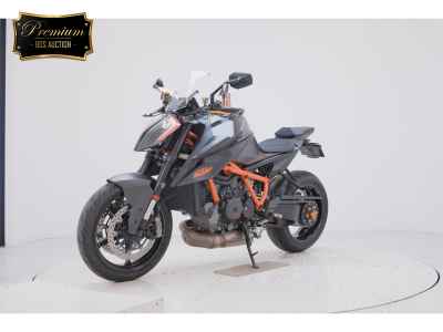 KTM 1290 Super Duke R 2020