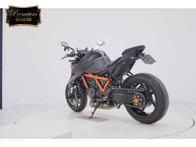 KTM 1290 Super Duke R 2020