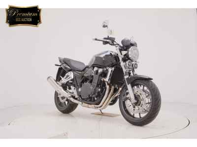 Honda CB1300SF 2025