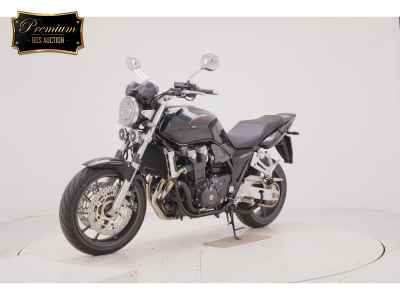 Honda CB1300SF 2025