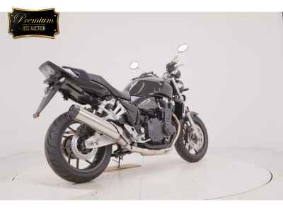 Honda CB1300SF 2025