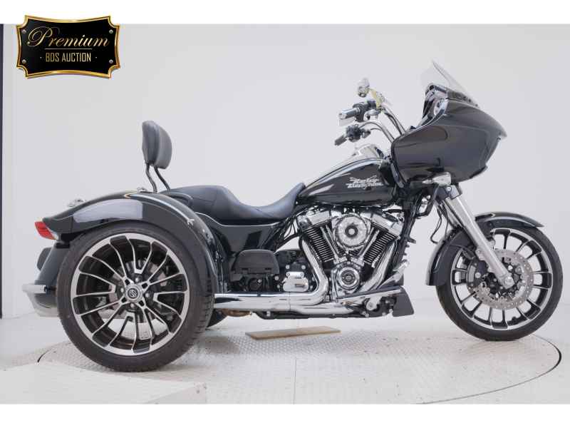 Harley-Davidson FLTRT114 2023