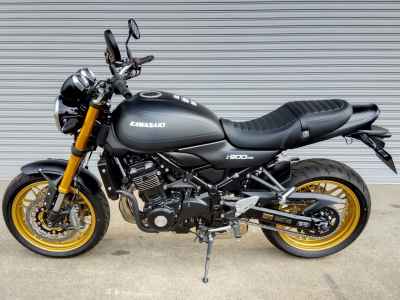 Kawasaki Z900RS SE 2025