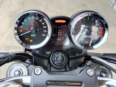 Kawasaki Z900RS SE 2025