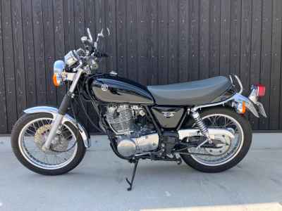 Yamaha SR400 2018