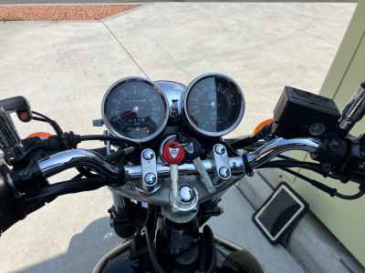 Yamaha SR400 2018