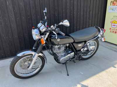 Yamaha SR400 2018