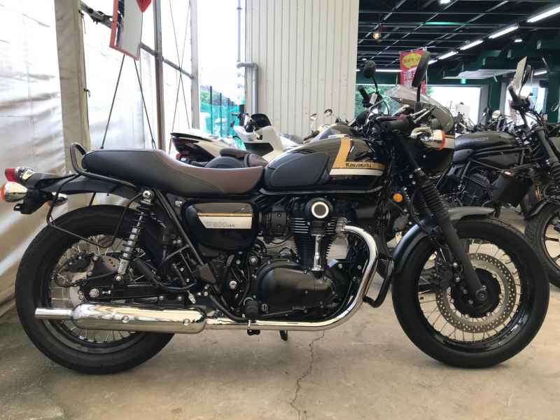 Kawasaki W800 Cafe 2021