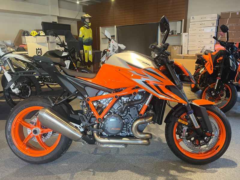 KTM 1290 Super Duke R 2022