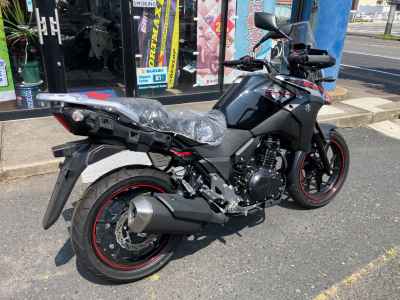 Suzuki GSR250