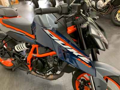 KTM 390 Duke 2024
