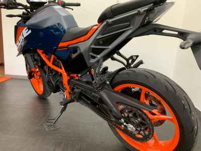 KTM 390 Duke 2024