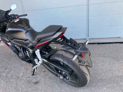 Honda CBR650R 2025