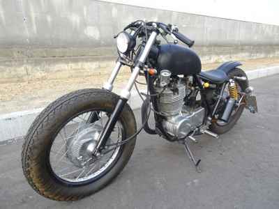 Yamaha SR400