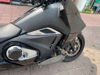 Honda NM4 Vultus 2019