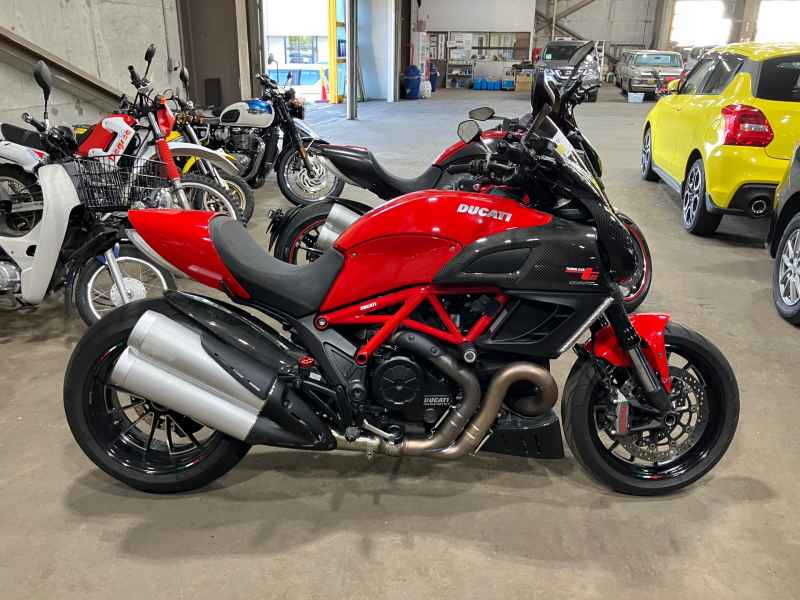Ducati Diavel 2012