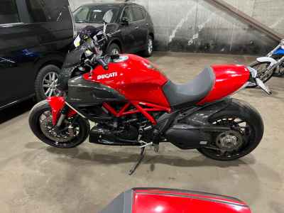 Ducati Diavel 2012