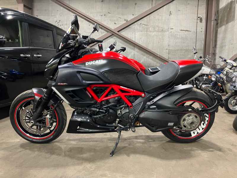 Ducati Diavel 2012