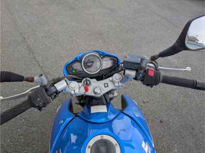 Suzuki GSR250