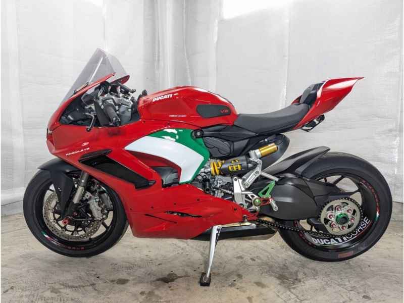 Ducati Panigale V2 2023