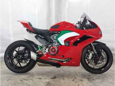 Ducati Panigale V2 2023