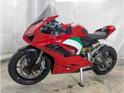 Ducati Panigale V2 2023