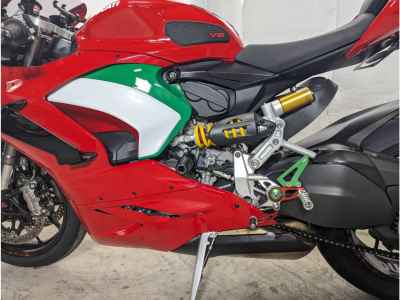 Ducati Panigale V2 2023