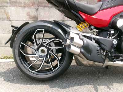 Ducati Diavel V4 2025