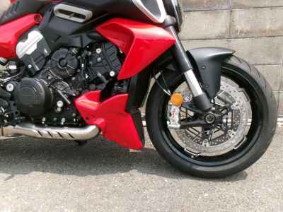 Ducati Diavel V4 2025